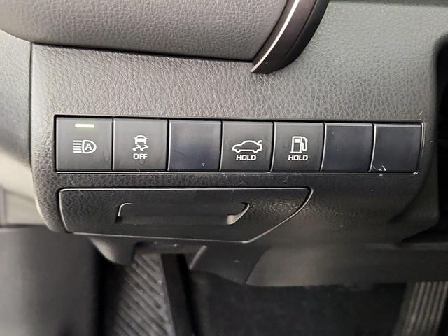 Photo of 2019 Pearl Toyota Camry
