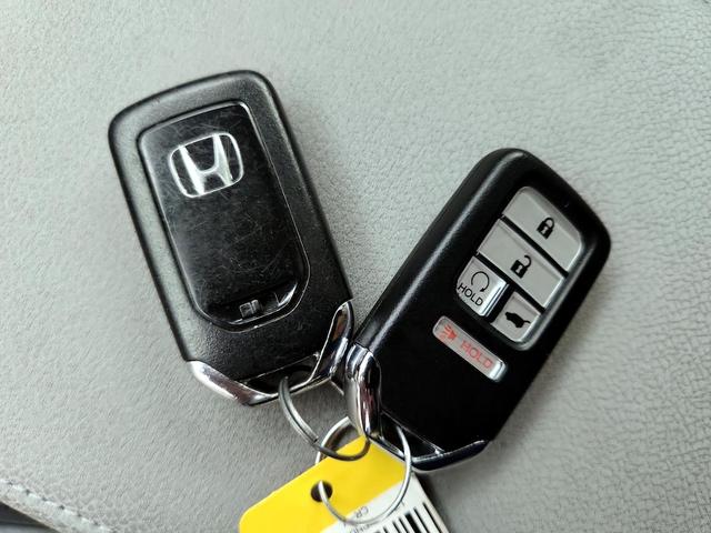 Photo of 2017 Silver Honda CR-V