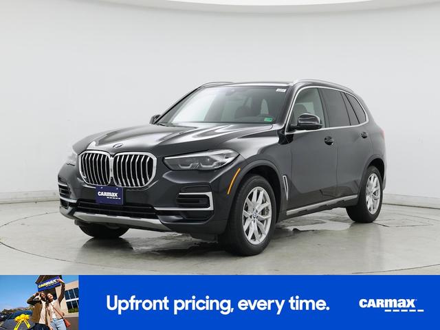 Photo of 2022 Black BMW X5