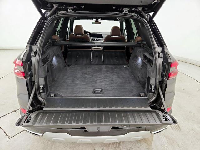 Photo of 2022 Black BMW X5