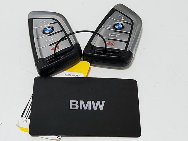 Photo of 2022 Black BMW X5