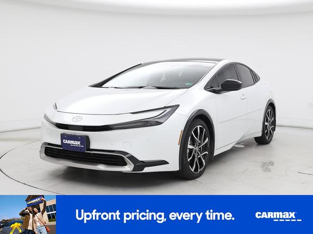 Photo of 2024 White Toyota Prius Prime