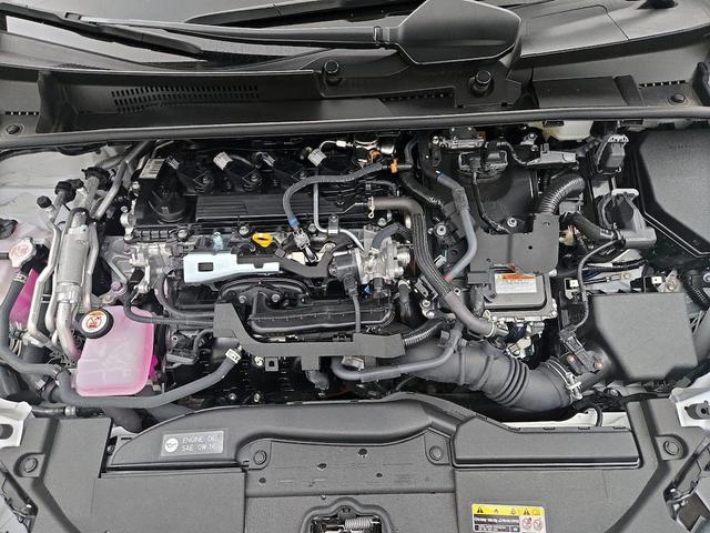Photo of 2024 White Toyota Prius Prime