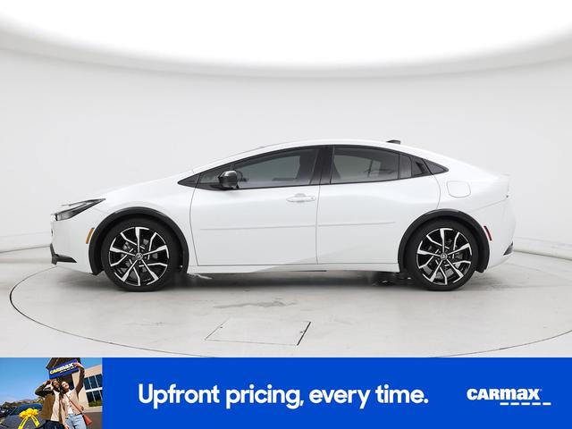 Photo of 2024 White Toyota Prius Prime