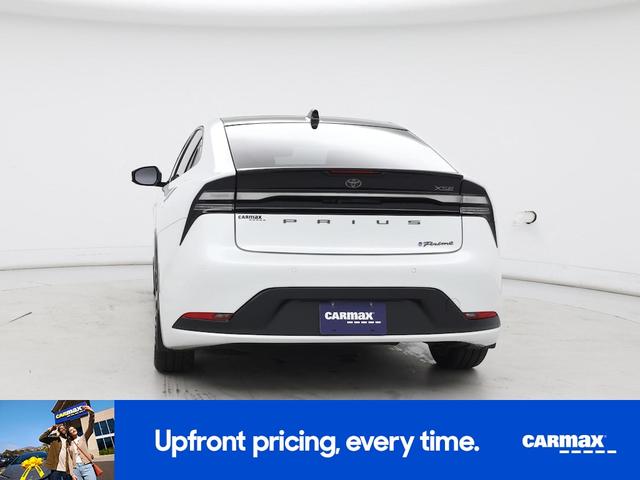 Photo of 2024 White Toyota Prius Prime