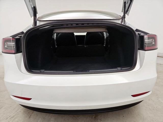 Photo of 2023 White Tesla Model 3