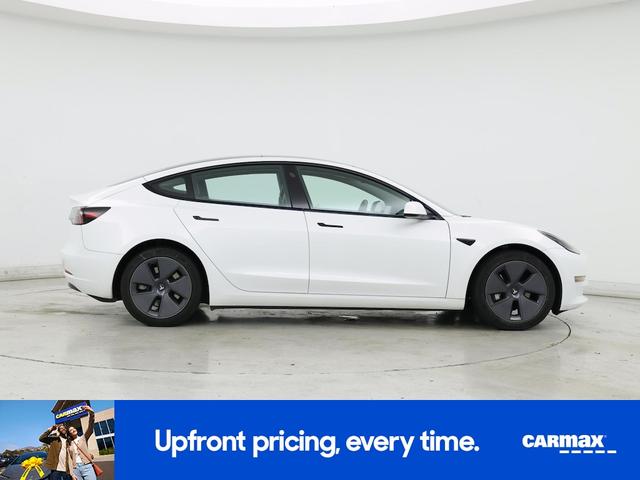 Photo of 2023 White Tesla Model 3