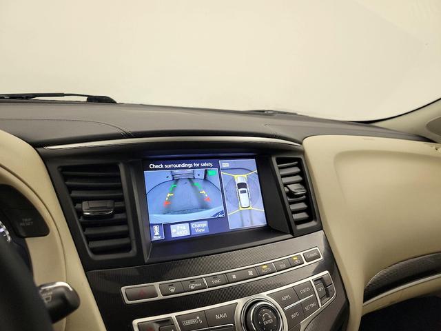 Photo of 2020 White INFINITI QX60
