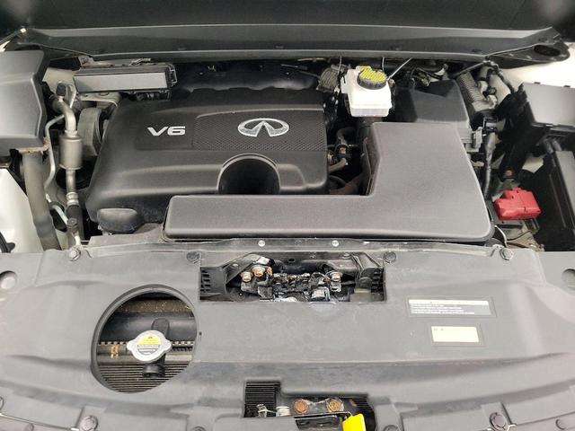 Photo of 2020 White INFINITI QX60