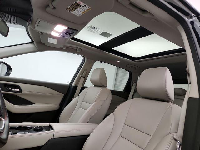 Photo of 2023 Black Nissan Rogue