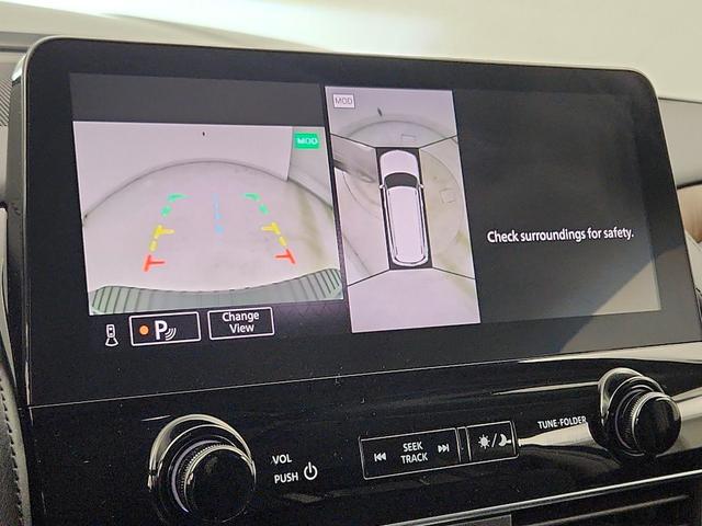 Photo of 2023 Gray Nissan Armada