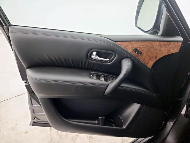Photo of 2023 Gray Nissan Armada