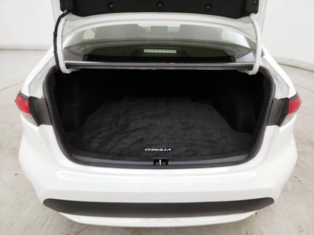 Photo of 2021 White Toyota Corolla