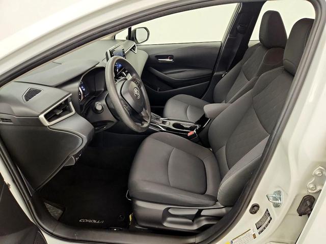 Photo of 2021 White Toyota Corolla