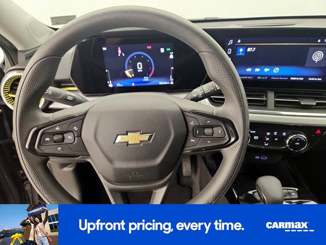 Photo of 2025 Gray Chevrolet Trax