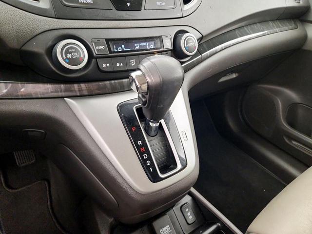Photo of 2014 White Honda CR-V