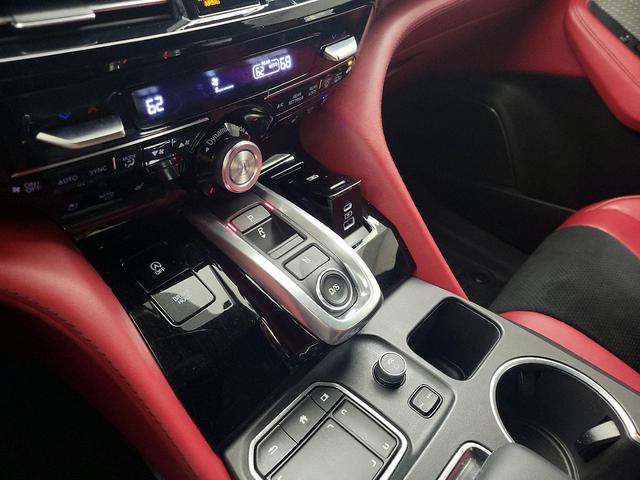 Photo of 2022 Black Acura MDX