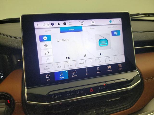 Photo of 2022 Black Jeep Compass