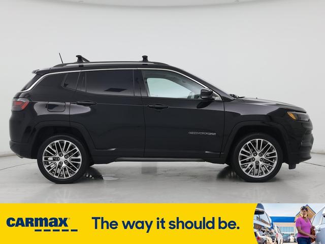 Photo of 2022 Black Jeep Compass