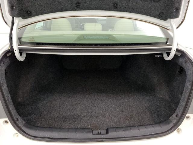 Photo of 2015 White Honda Accord