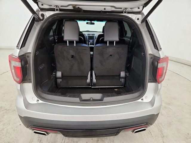 Photo of 2016 Silver Ford Explorer