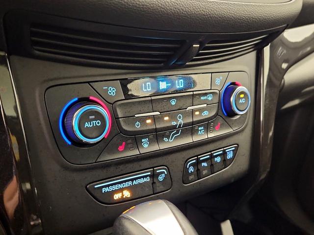 Photo of 2017 Black Ford Escape