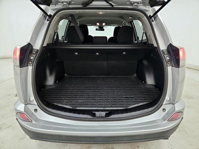 Photo of 2017 Silver Toyota RAV4