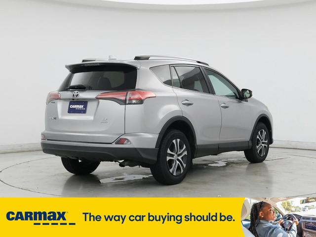 Photo of 2017 Silver Toyota RAV4