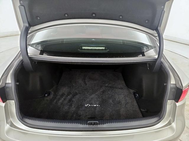 Photo of 2015 Silver Lexus IS 350