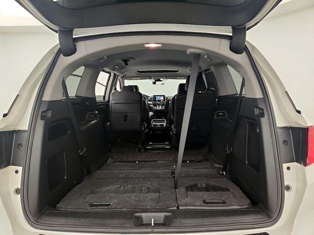 Photo of 2021 White Honda Odyssey
