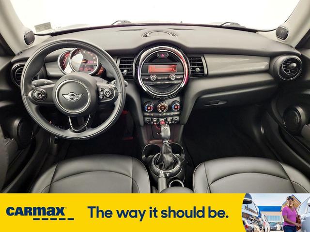 Photo of 2015 Blue MINI Hardtop