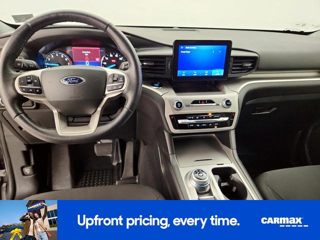 Photo of 2022 Gray Ford Explorer