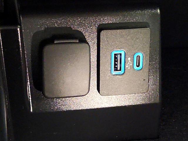 Photo of 2022 Gray Ford Explorer