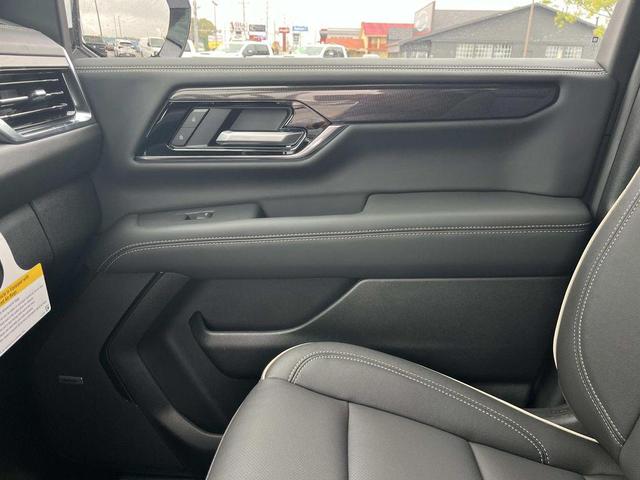 Photo of 2026 Summit White GMC Yukon