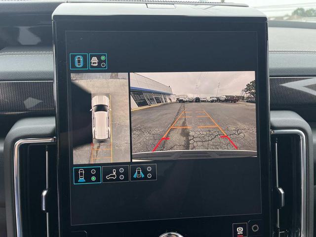 Photo of 2026 Summit White GMC Yukon