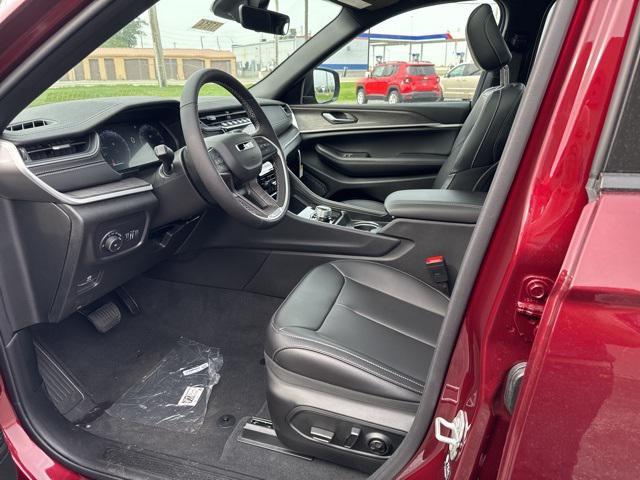 Photo of 2025 Velvet Red Pearlcoat Jeep Grand Cherokee L