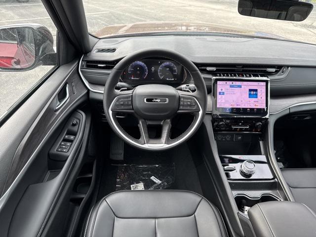 Photo of 2025 Velvet Red Pearlcoat Jeep Grand Cherokee L