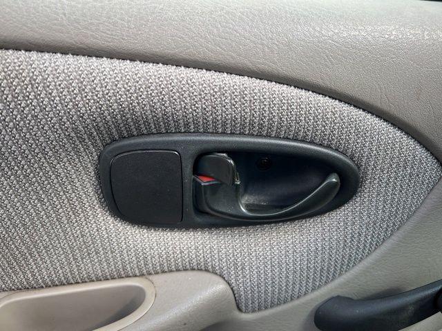 Photo of 2002  Saturn L