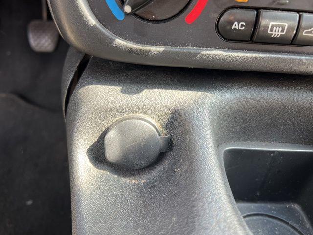 Photo of 2002  Saturn L