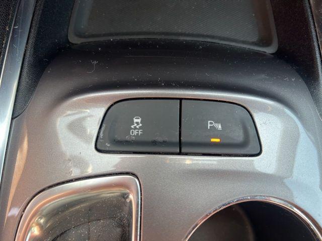Photo of 2023 Summit White Chevrolet Malibu
