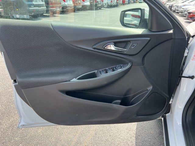 Photo of 2023 Summit White Chevrolet Malibu