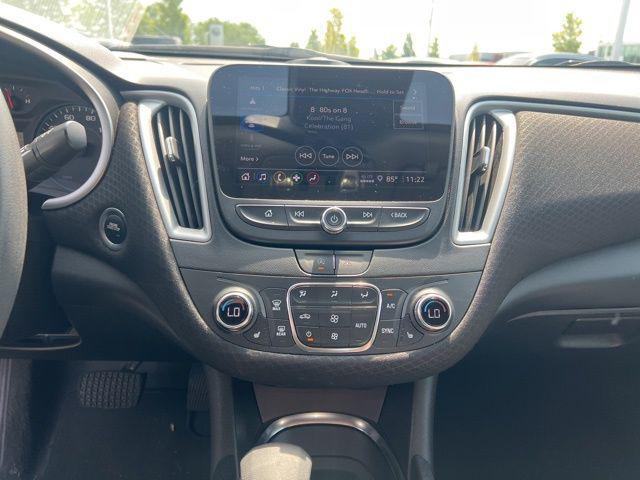 Photo of 2023 Summit White Chevrolet Malibu
