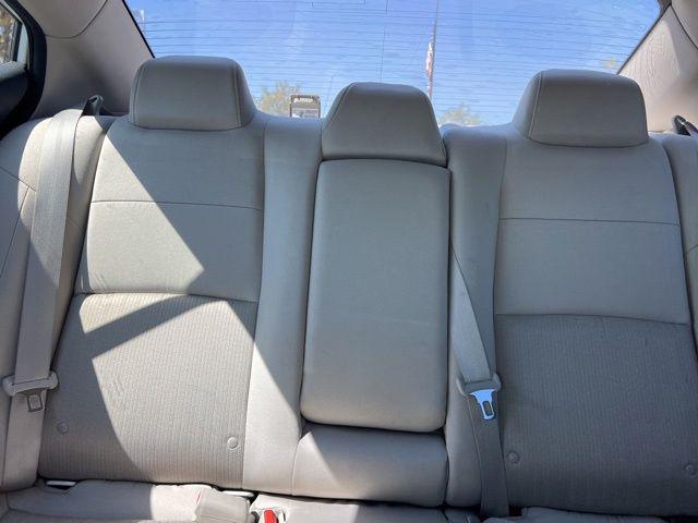 Photo of 2019 Glacier White Nissan Altima