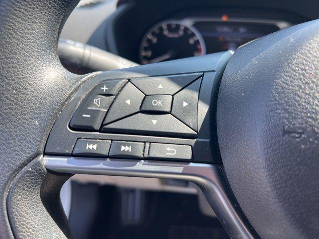 Photo of 2019 Glacier White Nissan Altima