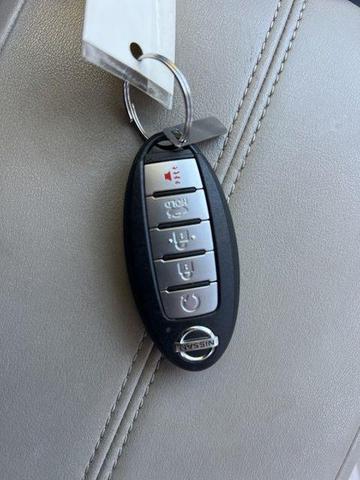Photo of 2019 Glacier White Nissan Altima