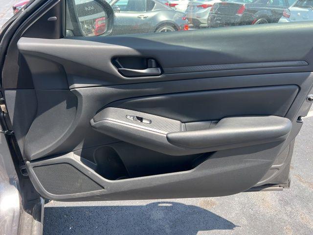Photo of 2023 Gun Metallic Nissan Altima