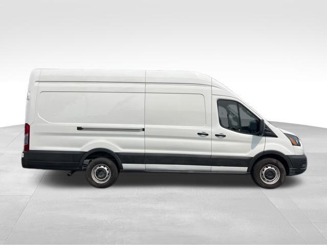 Photo of 2023 Oxford White Ford Transit-250