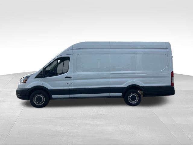 Photo of 2023 Oxford White Ford Transit-250
