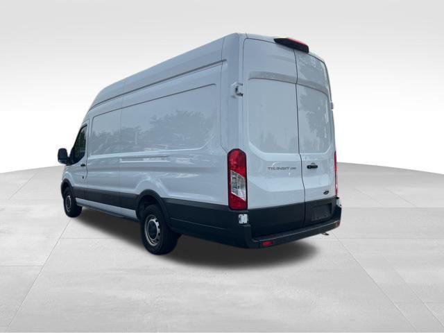 Photo of 2023 Oxford White Ford Transit-250