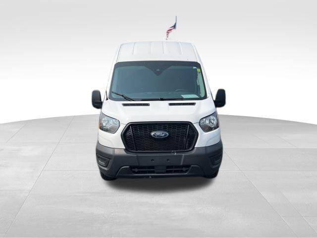 Photo of 2023 Oxford White Ford Transit-250